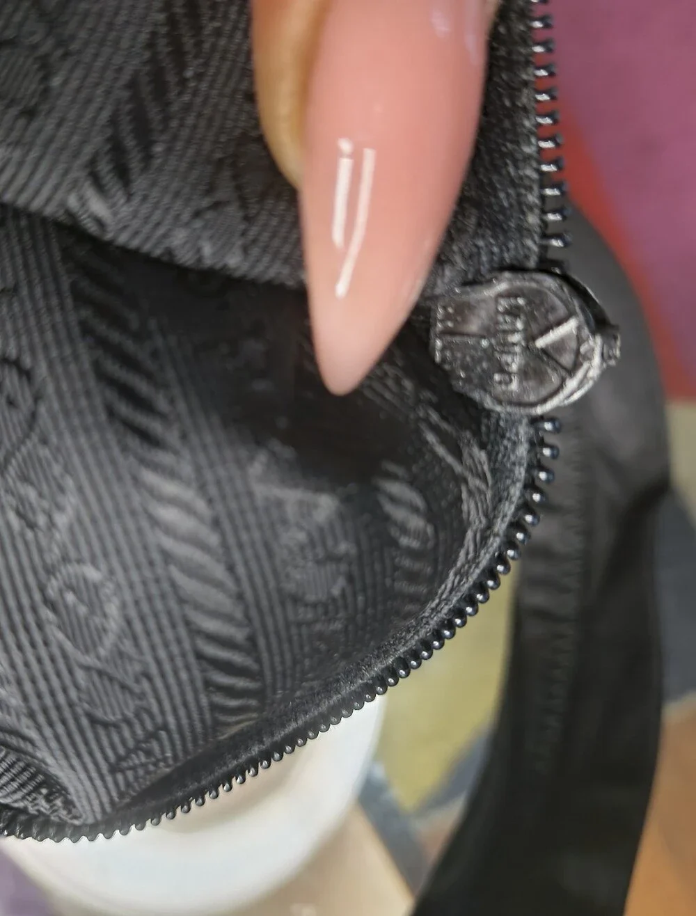 Prada Tessuto Nylon Medium Hobo Shoulder Bag Black Made in Italy Vintage| Y2K